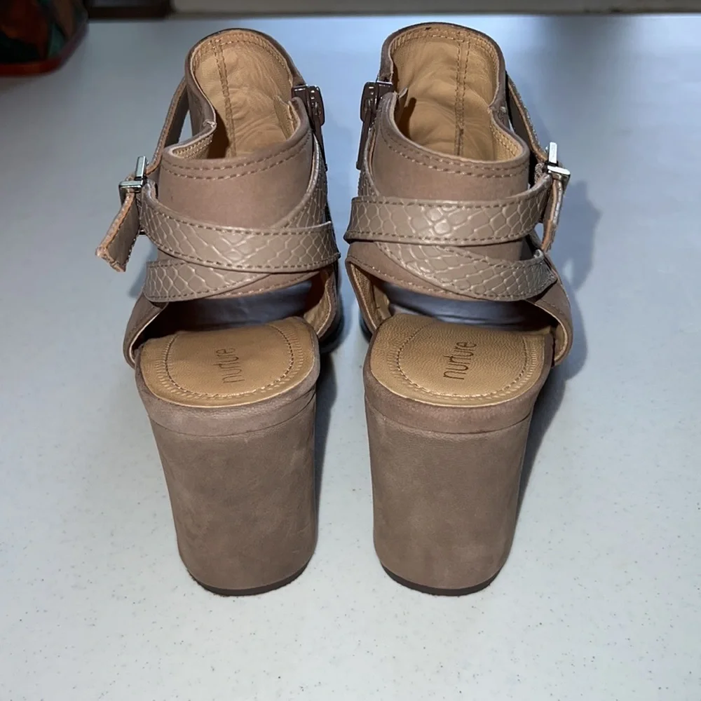 Gorgeous Nurture Suede Booties Size 8.5 - Picture 4 of 7